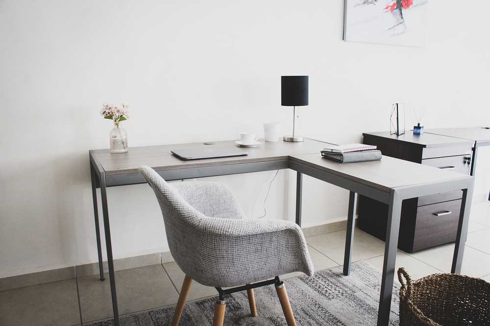 8 Simple Ways to Keep Your Home Office Organized and Clutter Free